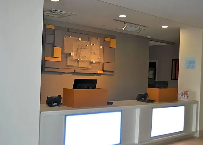 Express Tallahassee-university By Ihg 3*