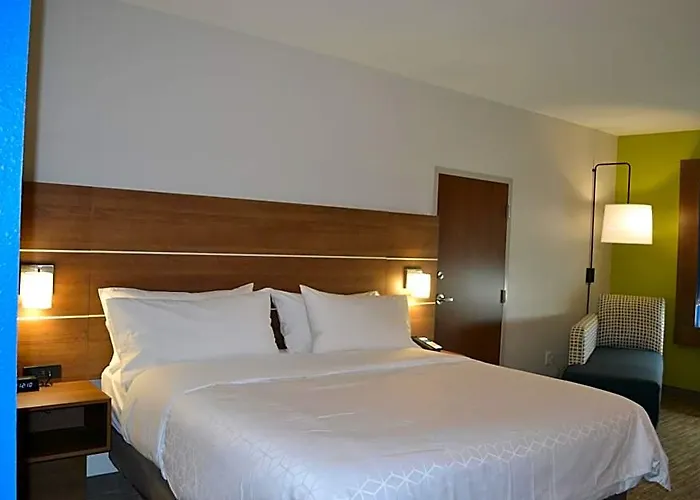 Express Tallahassee-university By Ihg Hotel